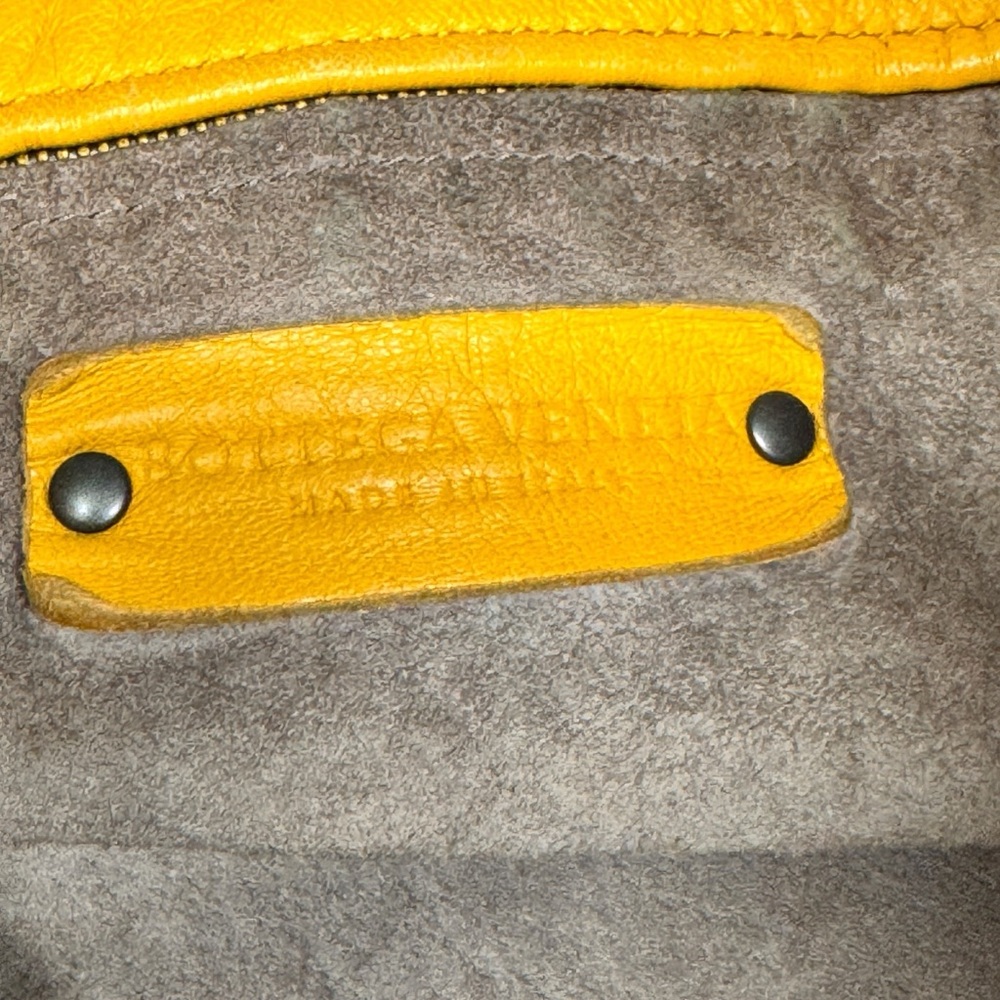 Bottega Veneta Canary yellow Intrecciato Woven Nappa Leather Large Cesta Tote - Picture 4 of 9